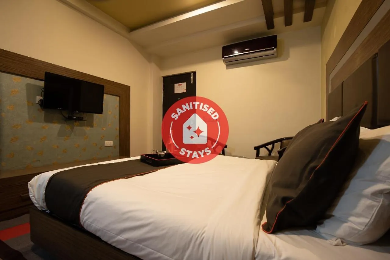 Oyo 79355 Collection O Hotel Adona Meenangadi